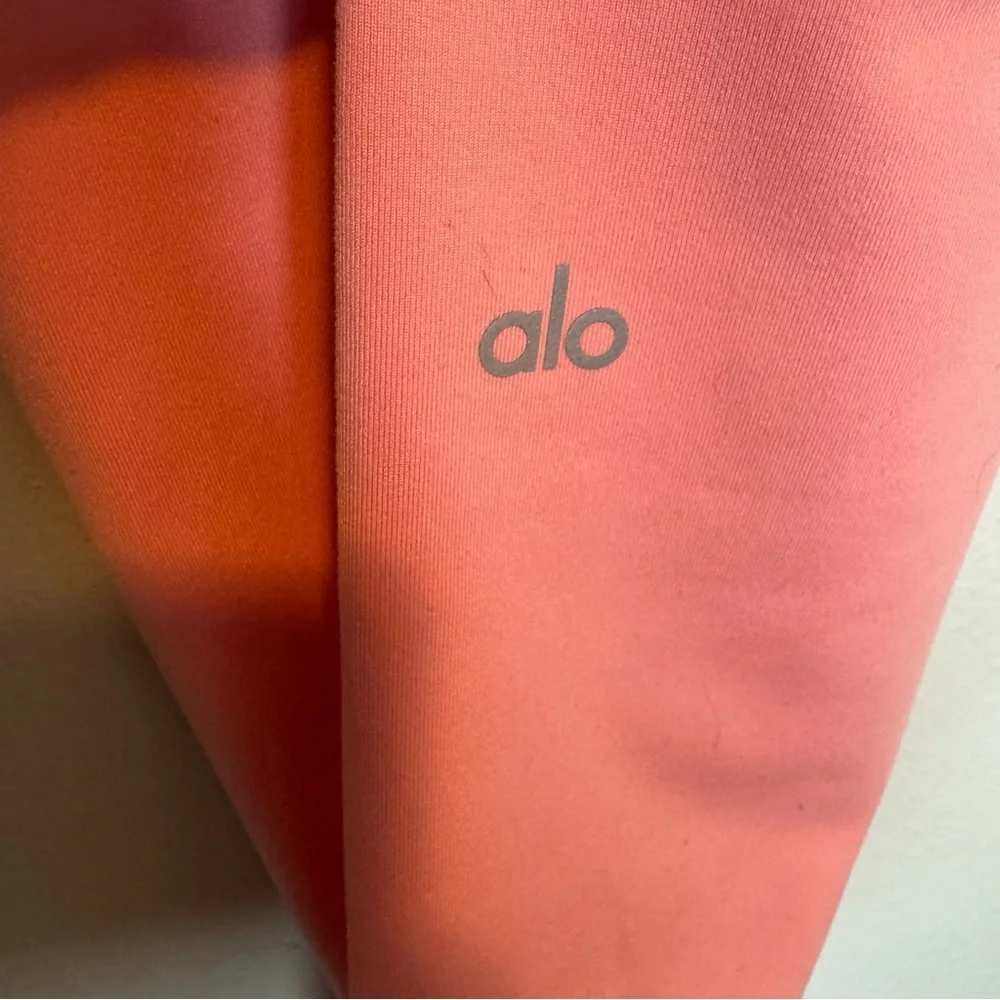 ALO Yoga pink am